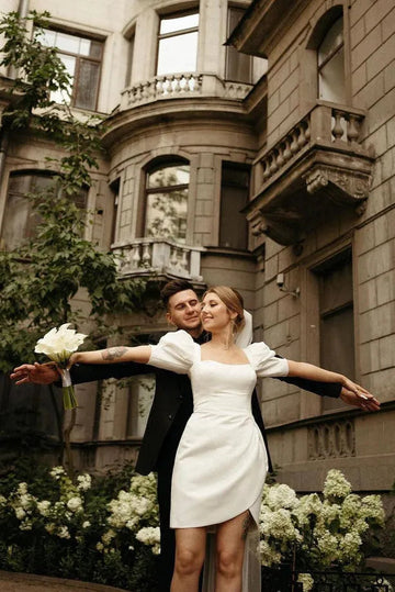 Elegant Short Wedding Dress Square Collar Puff Sleeve Pleat Open Back Satin Simple Bridal Gown Above Knee Vestidos De Noiva White Short Wedding Dress