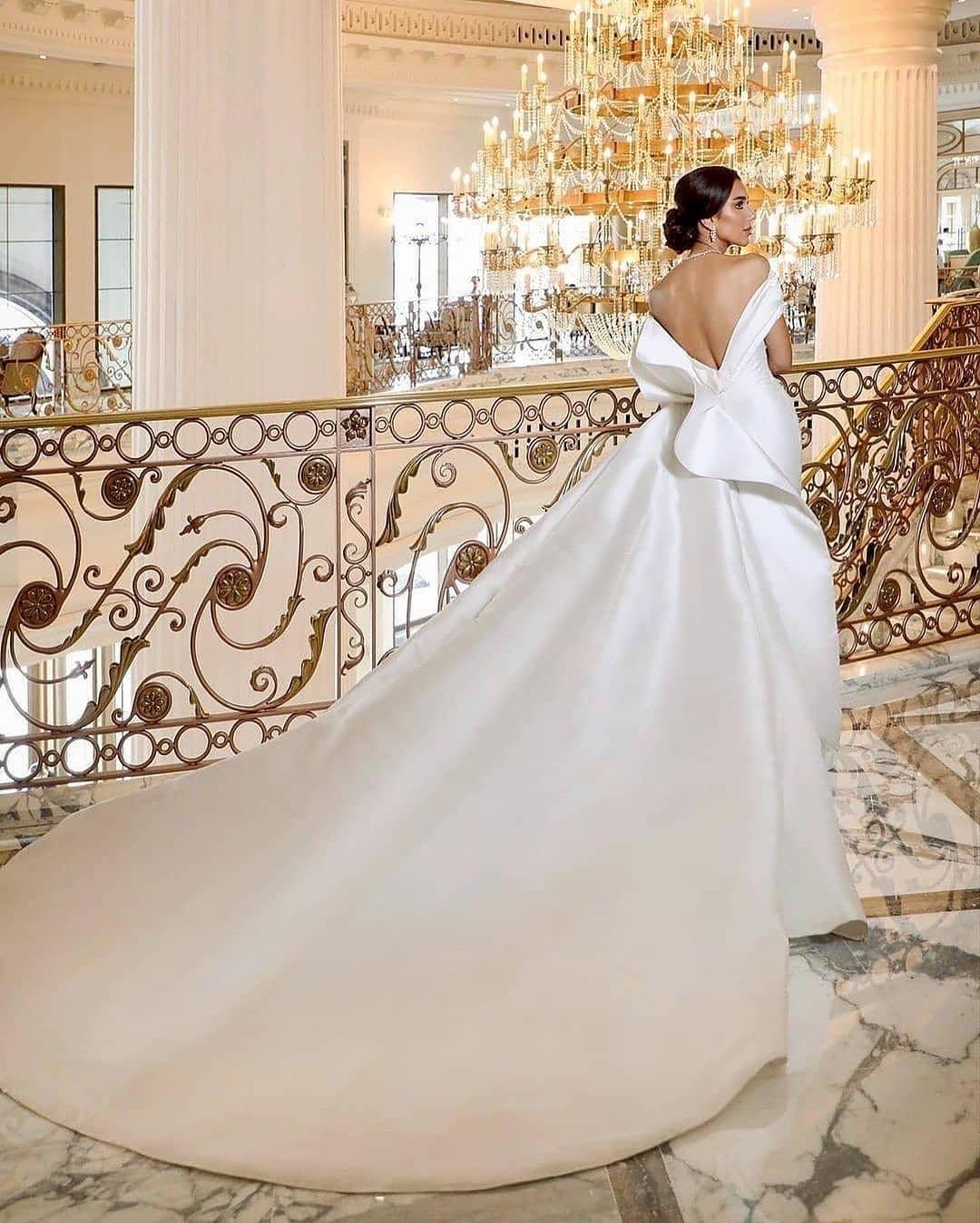 Princess Wedding Dress With Long Train Satin Mermaid Bride Dresses Off The Shoulder Wedding Party Dress Long Train Satin