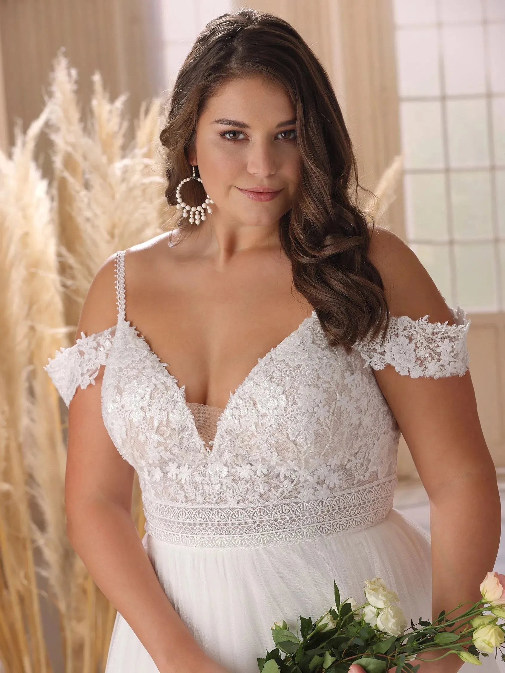 Elegant A-Line Plus Size Wedding Dress Women Open Back Lace White Off The Shoulder Sweetheart Bridal Gown Vestidos De Novia Plus Size